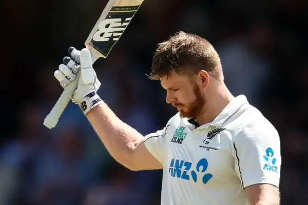 Glenn Phillips Test century