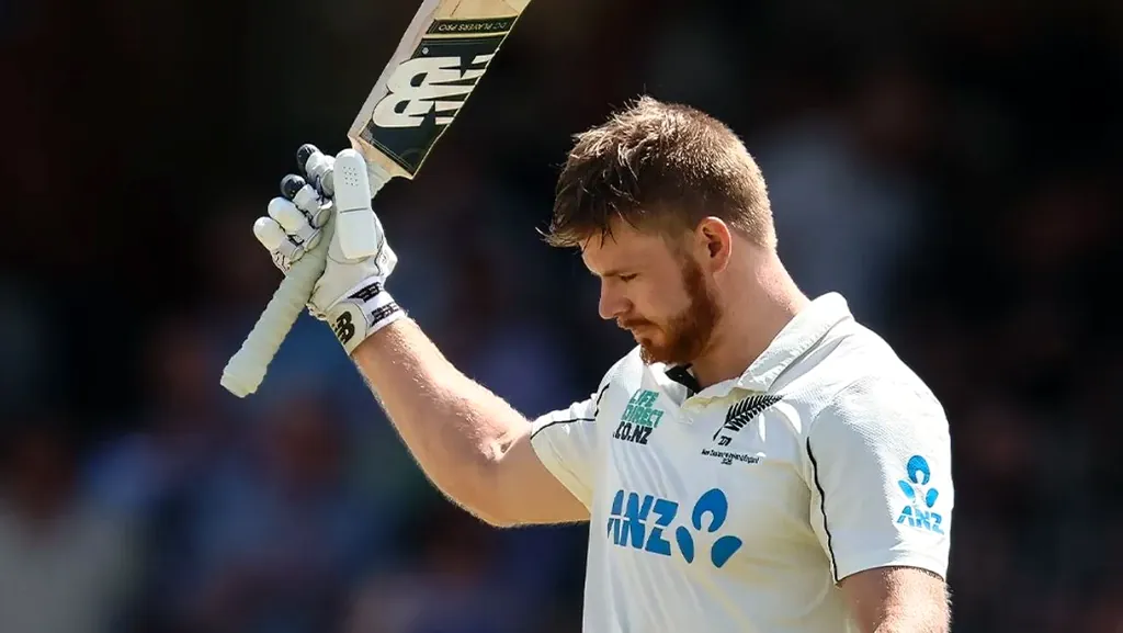Glenn Phillips Test century
